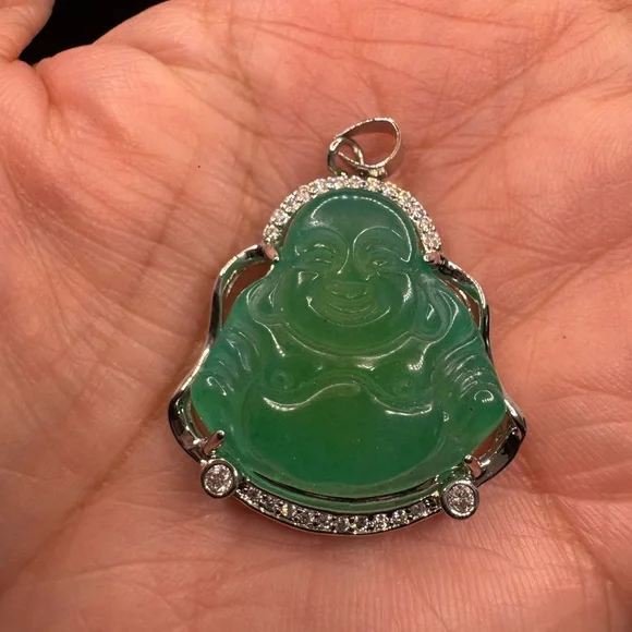 Green Jade Buddha Pendant NWOT
• CHAIN NOT INCLUDED - Picture 2 of 6